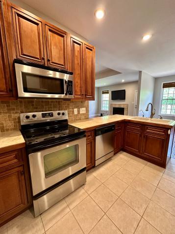 1672 Apache Way Clarksville TN 37042