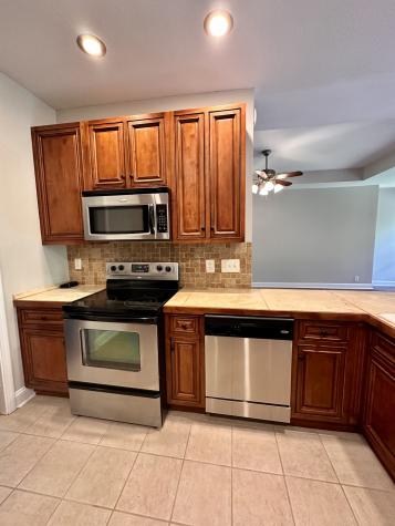 1672 Apache Way Clarksville TN 37042