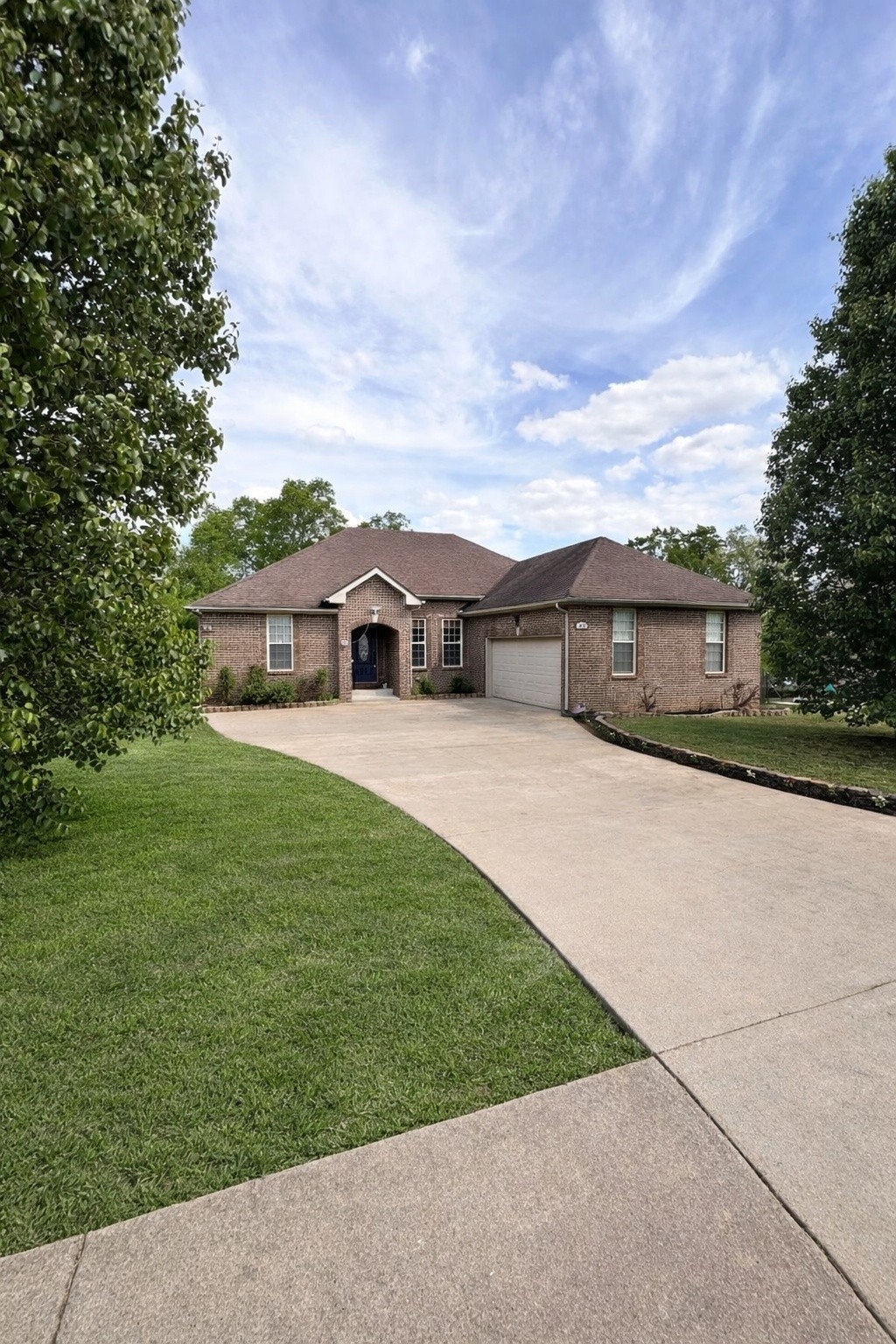 1672 Apache Way Clarksville TN 37042
