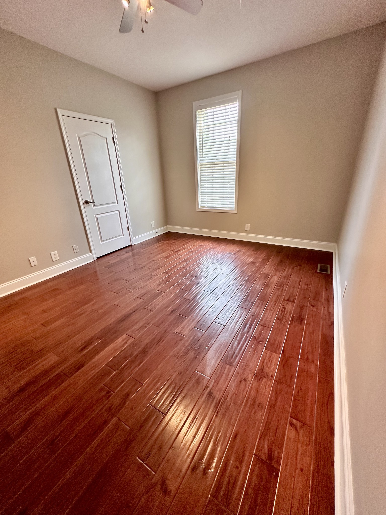 1672 Apache Way Clarksville TN 37042