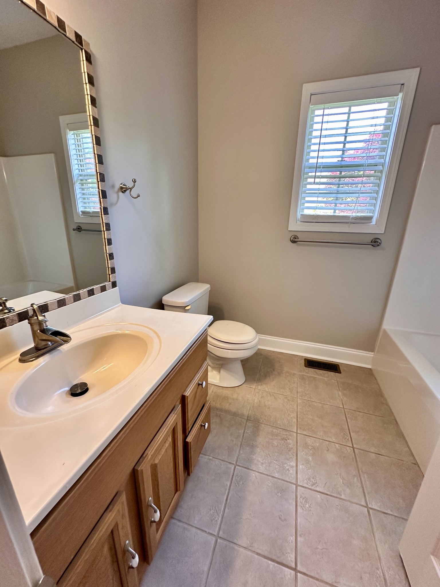 1672 Apache Way Clarksville TN 37042