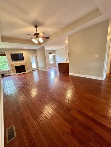 1672 Apache Way Clarksville TN 37042