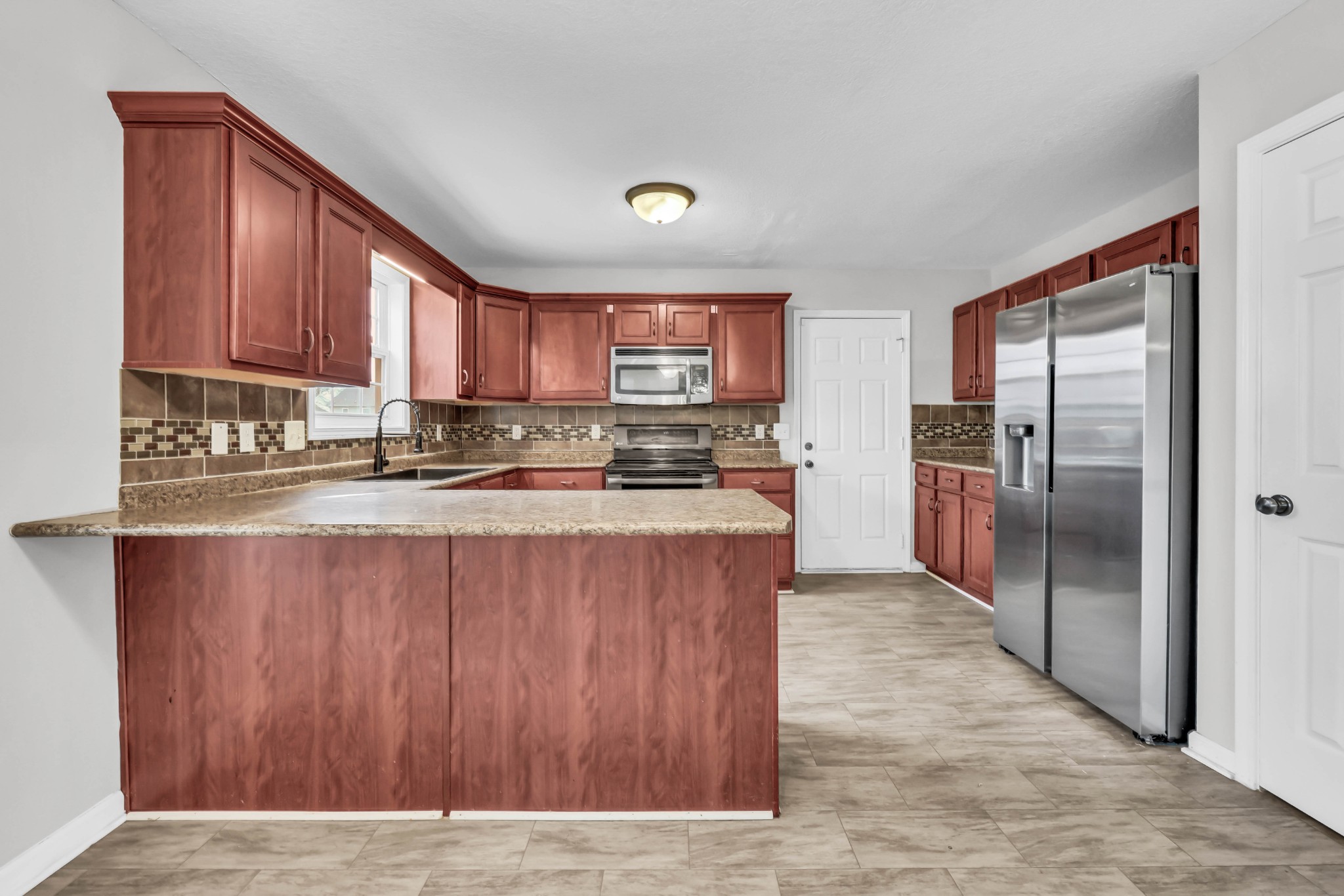 2552 Hattington Drive Clarksville TN 37042