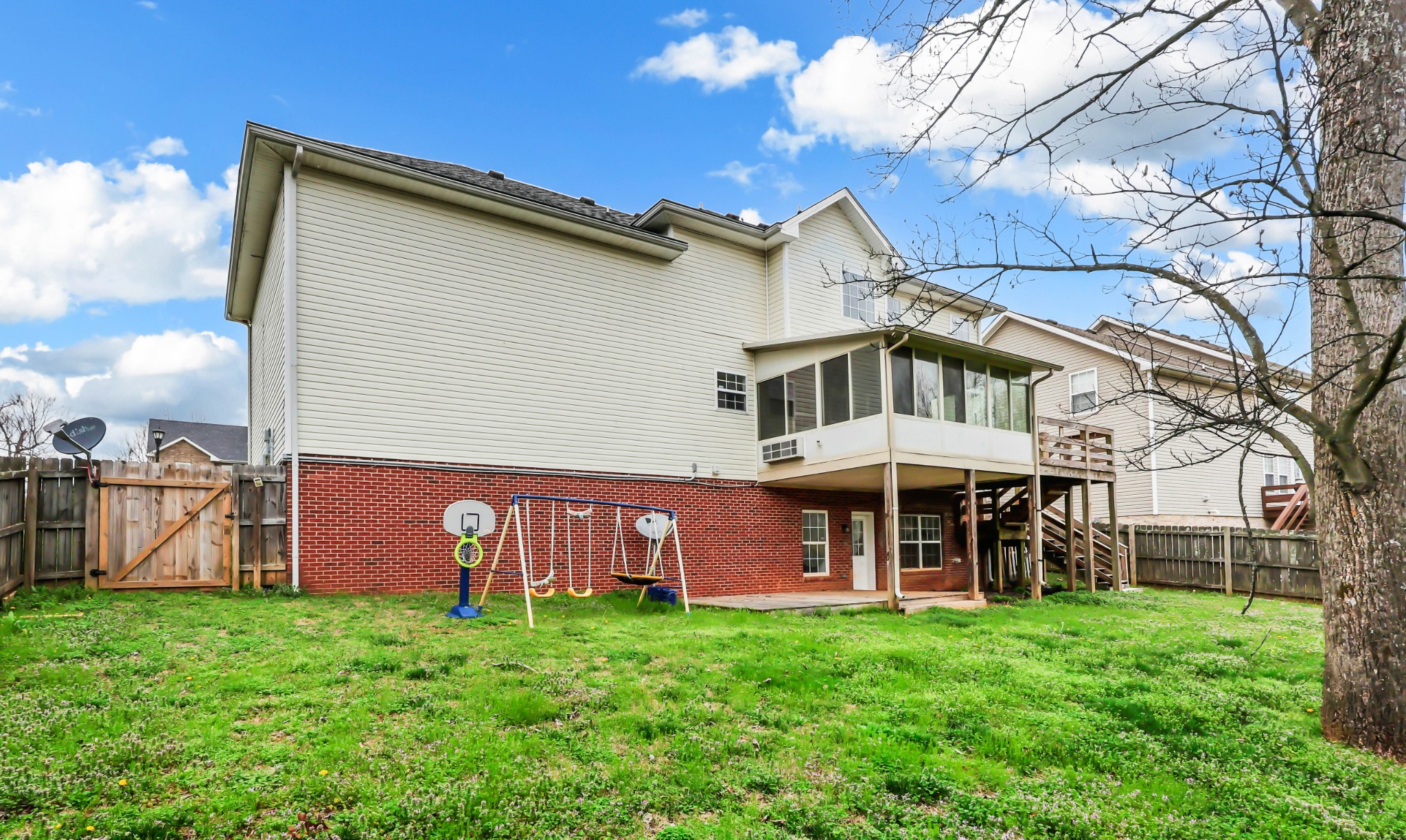 2552 Hattington Drive Clarksville TN 37042