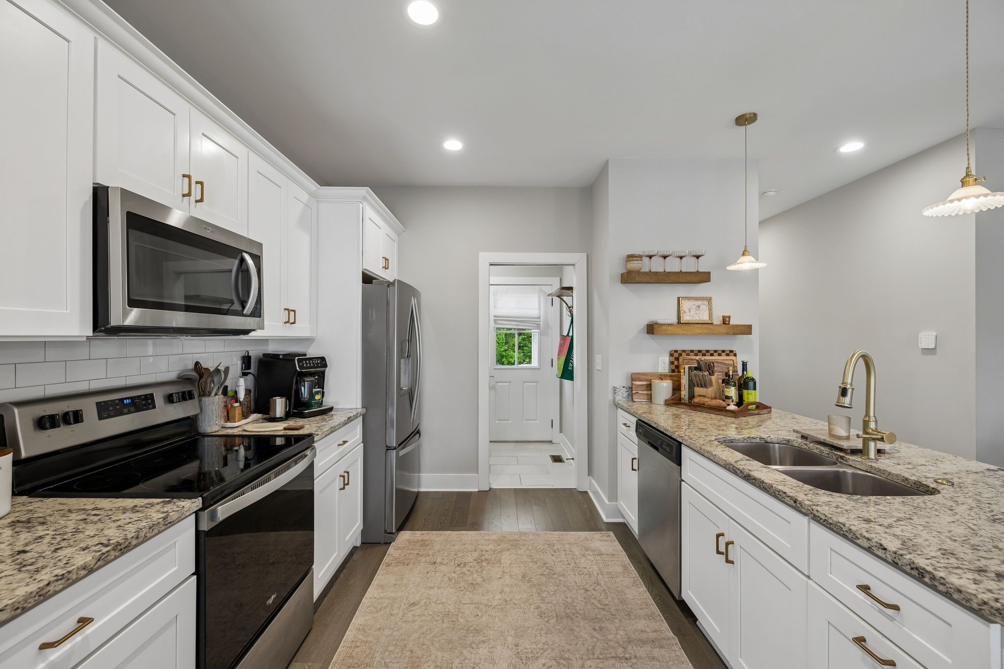 1004 Sycamore Rdg, E Burns TN 37029