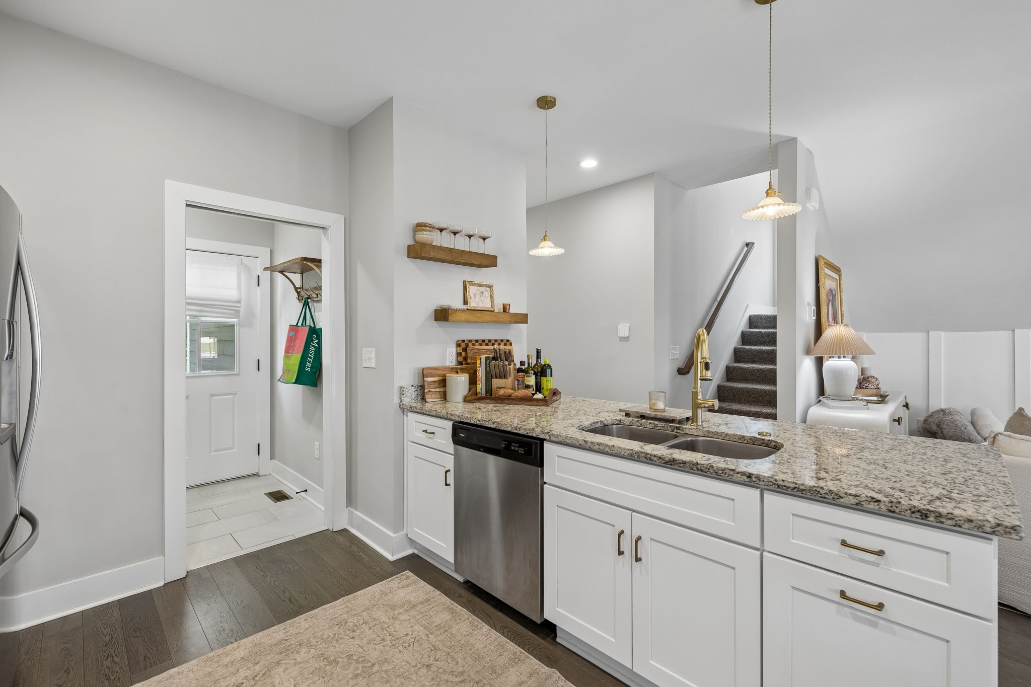 1004 Sycamore Rdg, E Burns TN 37029