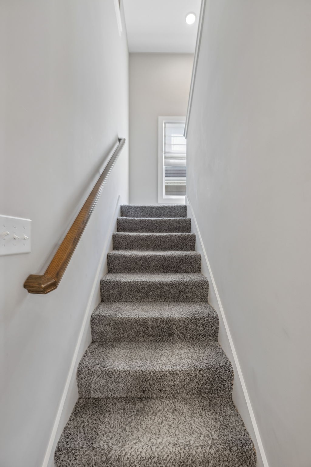 1004 Sycamore Rdg, E Burns TN 37029