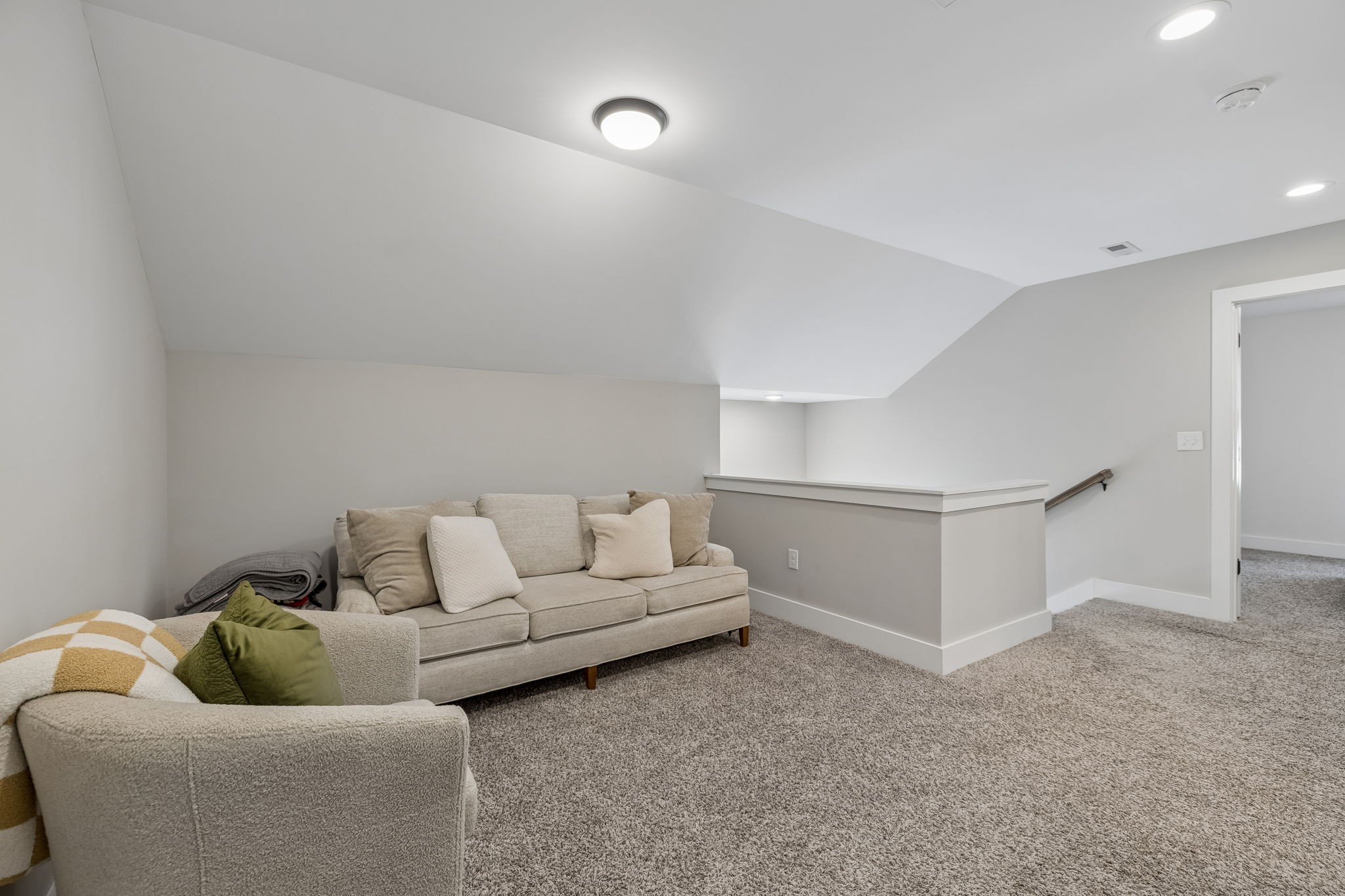 1004 Sycamore Rdg, E Burns TN 37029