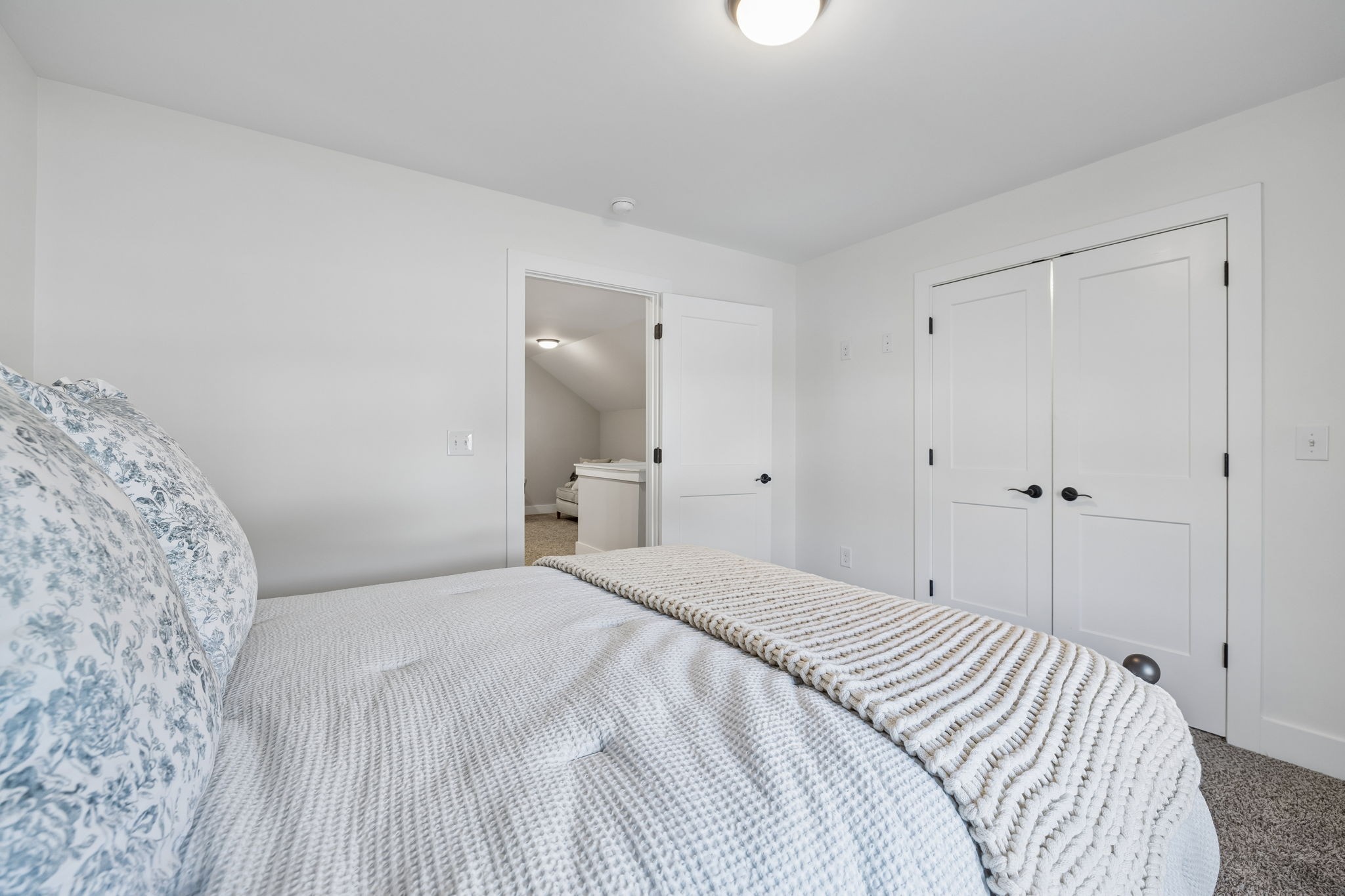 1004 Sycamore Rdg, E Burns TN 37029