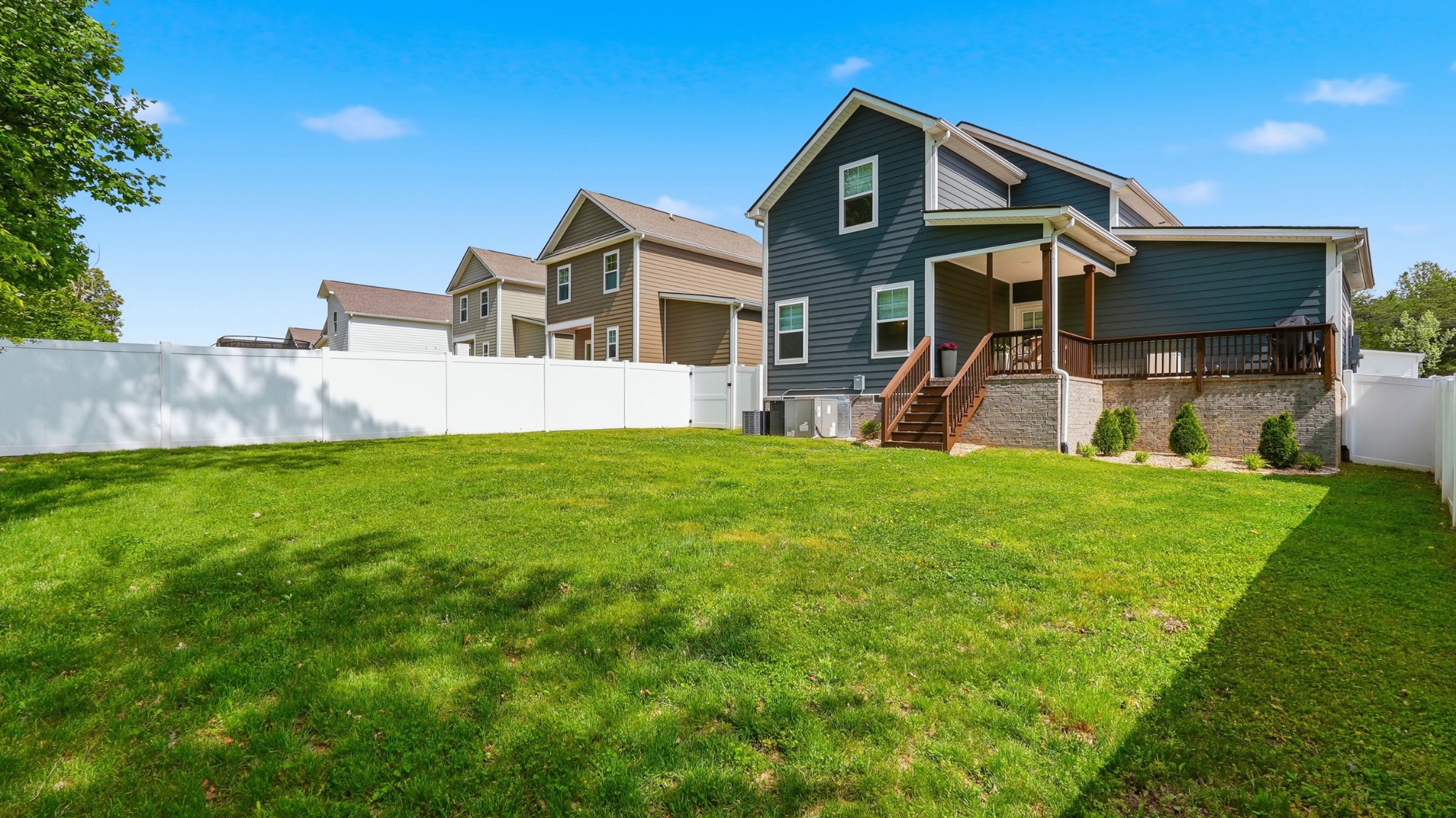 1004 Sycamore Rdg, E Burns TN 37029