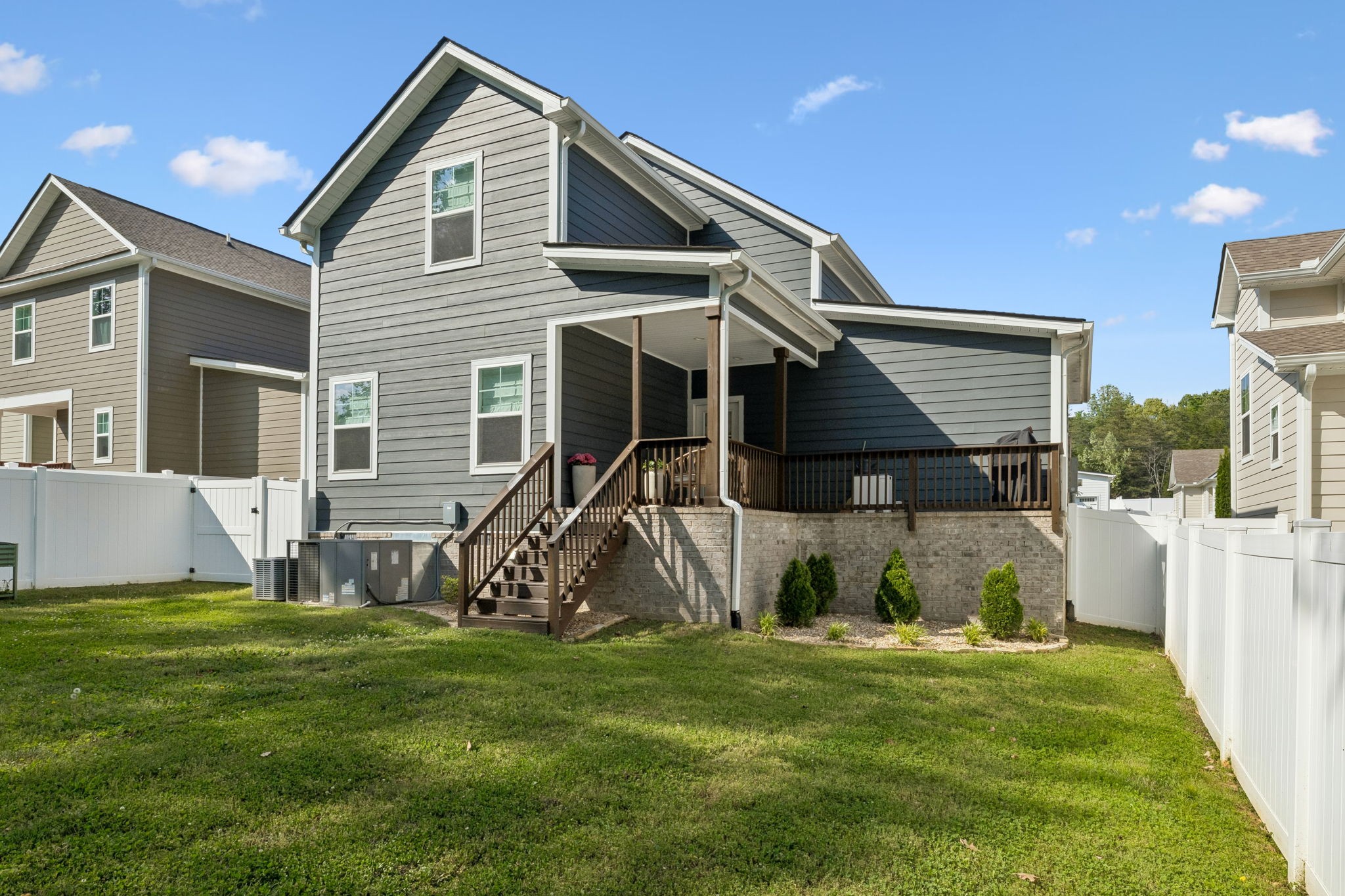 1004 Sycamore Rdg, E Burns TN 37029