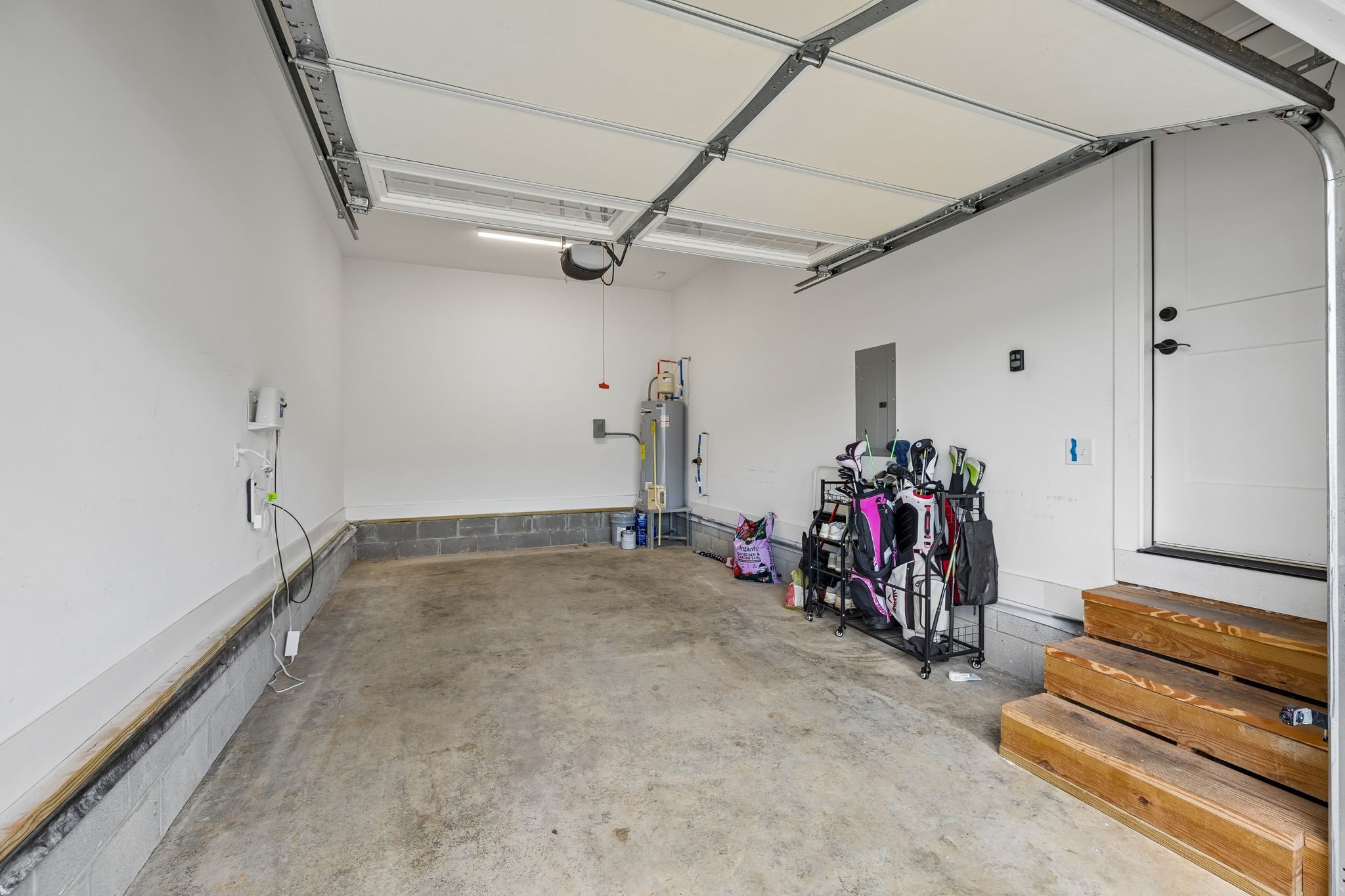 1004 Sycamore Rdg, E Burns TN 37029