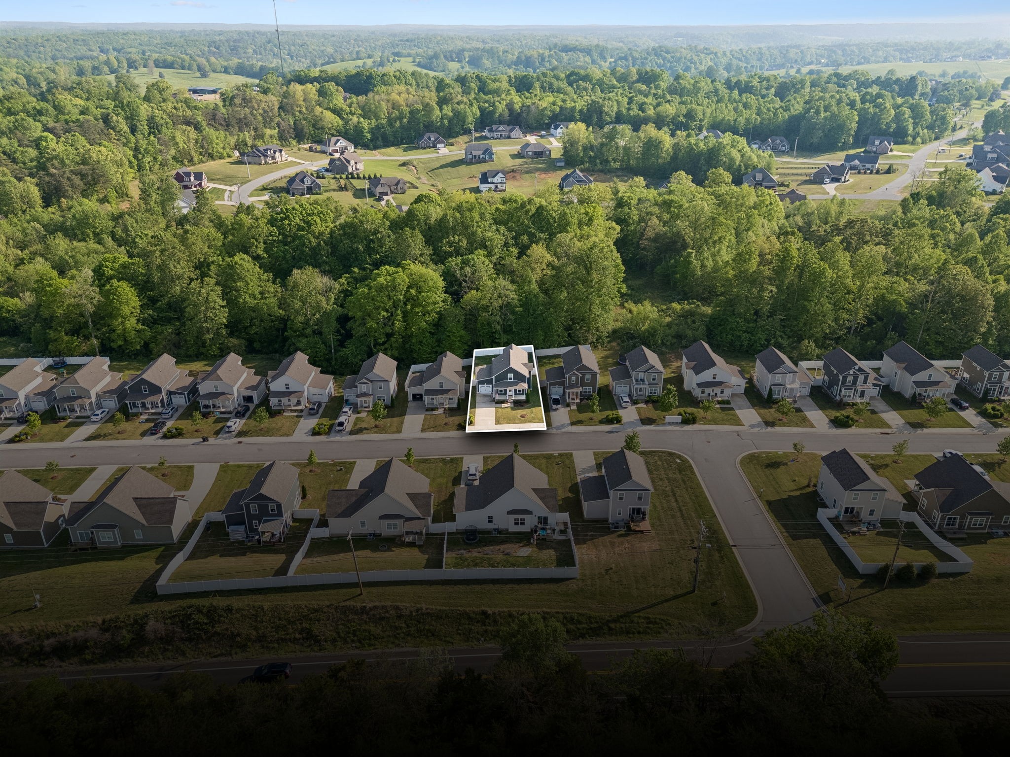 1004 Sycamore Rdg, E Burns TN 37029