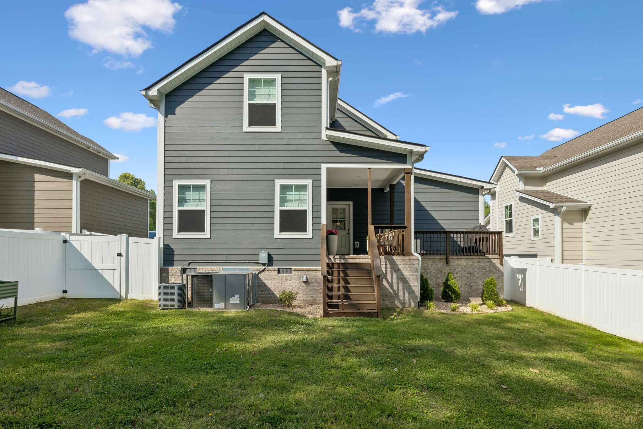 1004 Sycamore Rdg, E Burns TN 37029