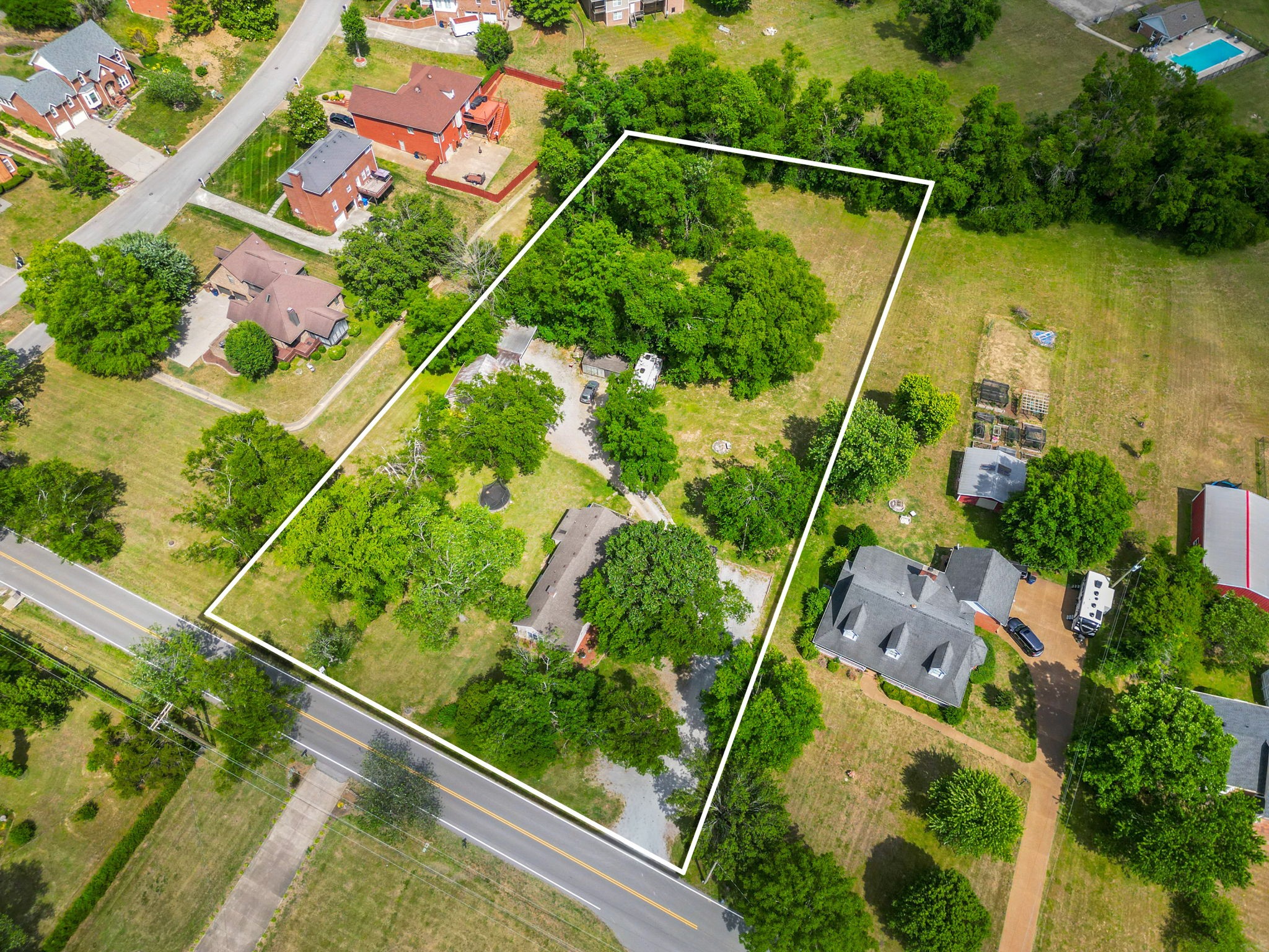 1098 Old Dickerson Pike Goodlettsville TN 37072