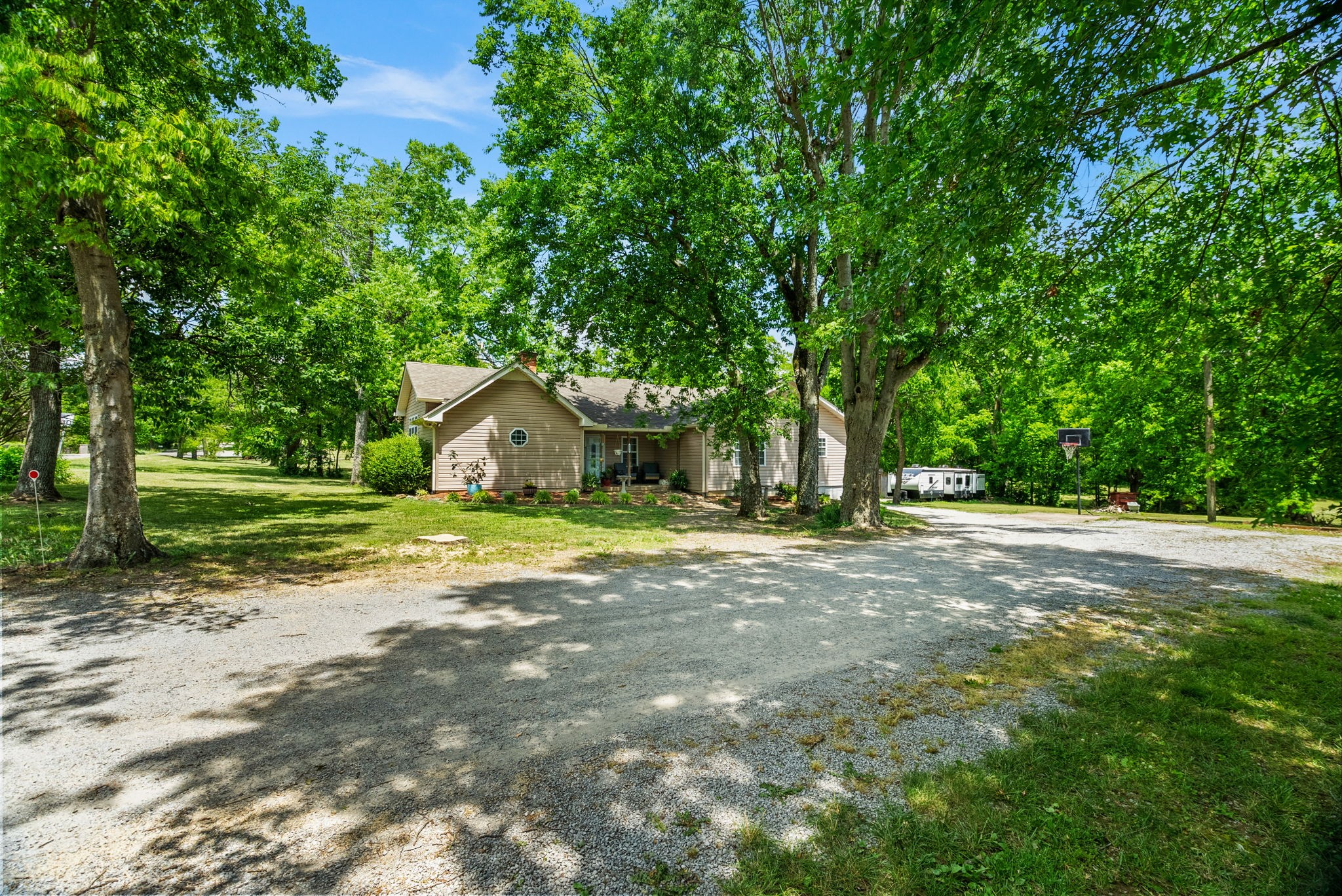 1098 Old Dickerson Pike Goodlettsville TN 37072