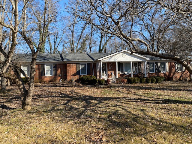 12111/2 Whitney Drive Columbia TN 38401