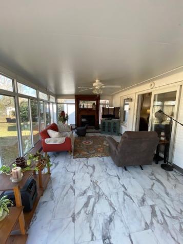 12111/2 Whitney Drive Columbia TN 38401