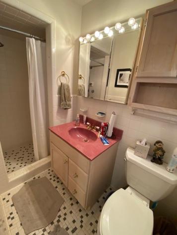 12111/2 Whitney Drive Columbia TN 38401