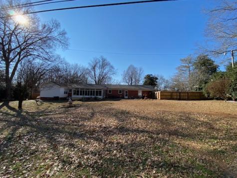 12111/2 Whitney Drive Columbia TN 38401