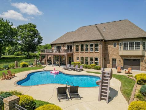 2465 Lakeshore Drive Spring Hill TN 37174