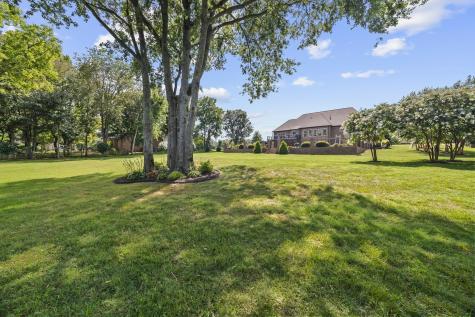 2465 Lakeshore Drive Spring Hill TN 37174