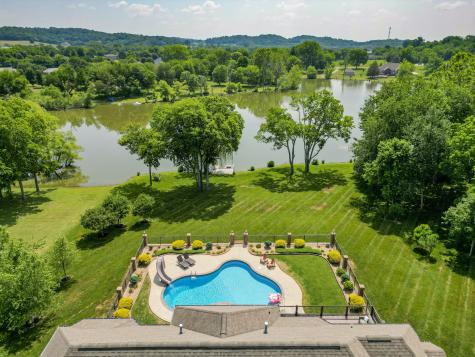 2465 Lakeshore Drive Spring Hill TN 37174