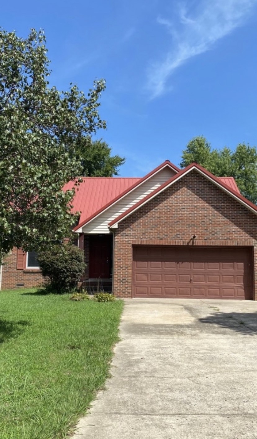 405 Cyprus Court Clarksville TN 37040