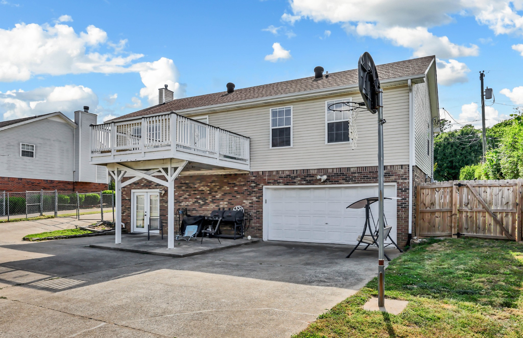 905 Dolphin Lane Clarksville TN 37043