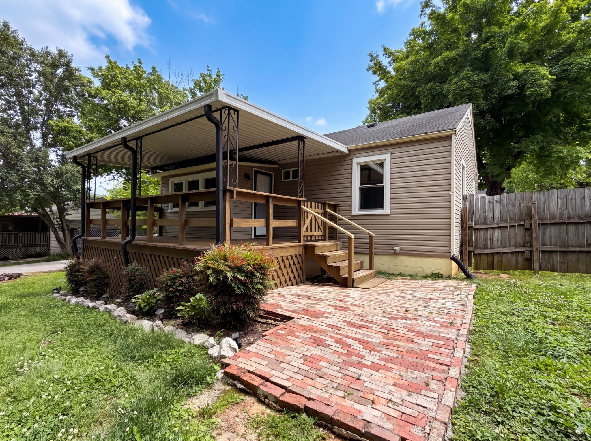 1820 Figures Avenue Columbia TN 38401