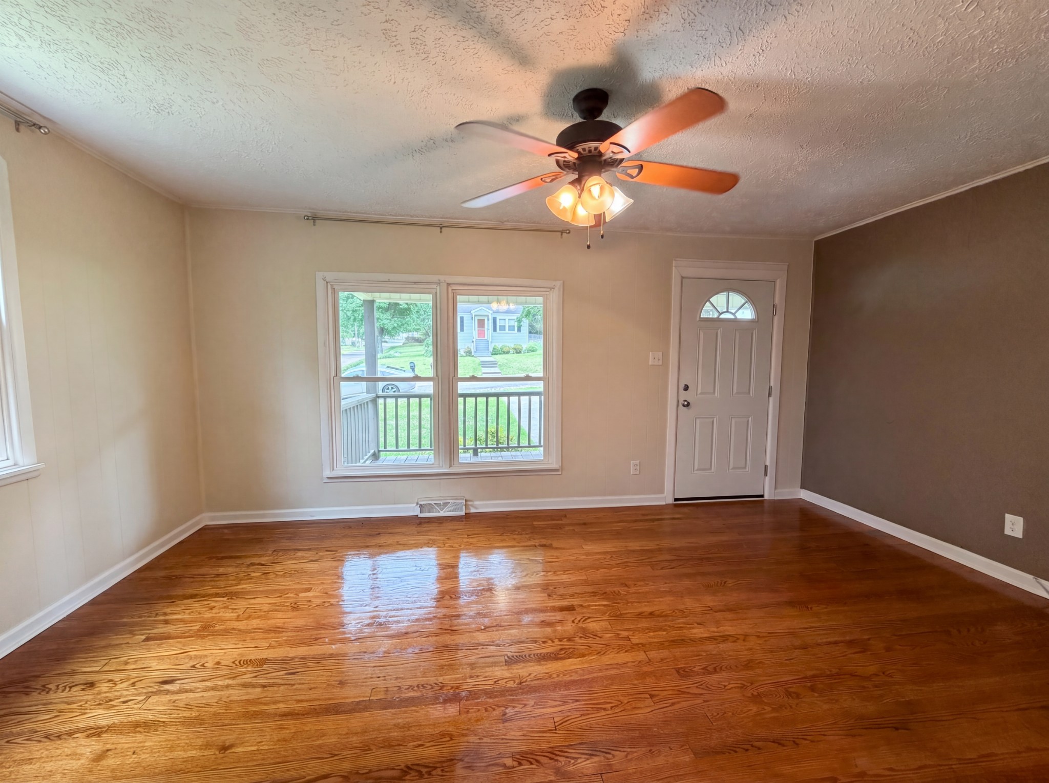 1820 Figures Avenue Columbia TN 38401