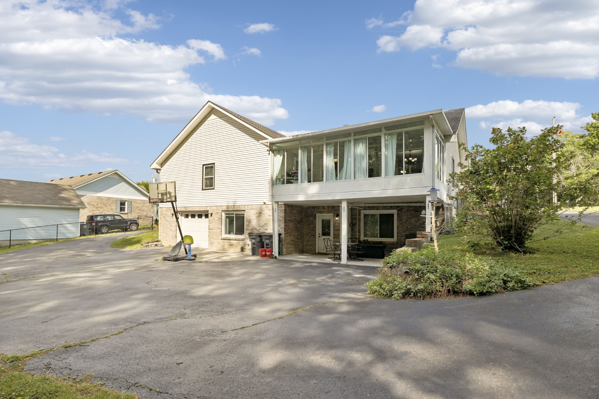 105 Hilco Drive Lafayette TN 37083