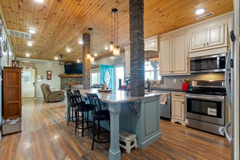 5123 Steam Mill Hollow Road Williamsport TN 38487