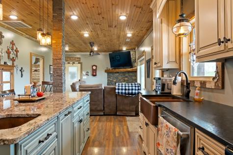 5123 Steam Mill Hollow Road Williamsport TN 38487