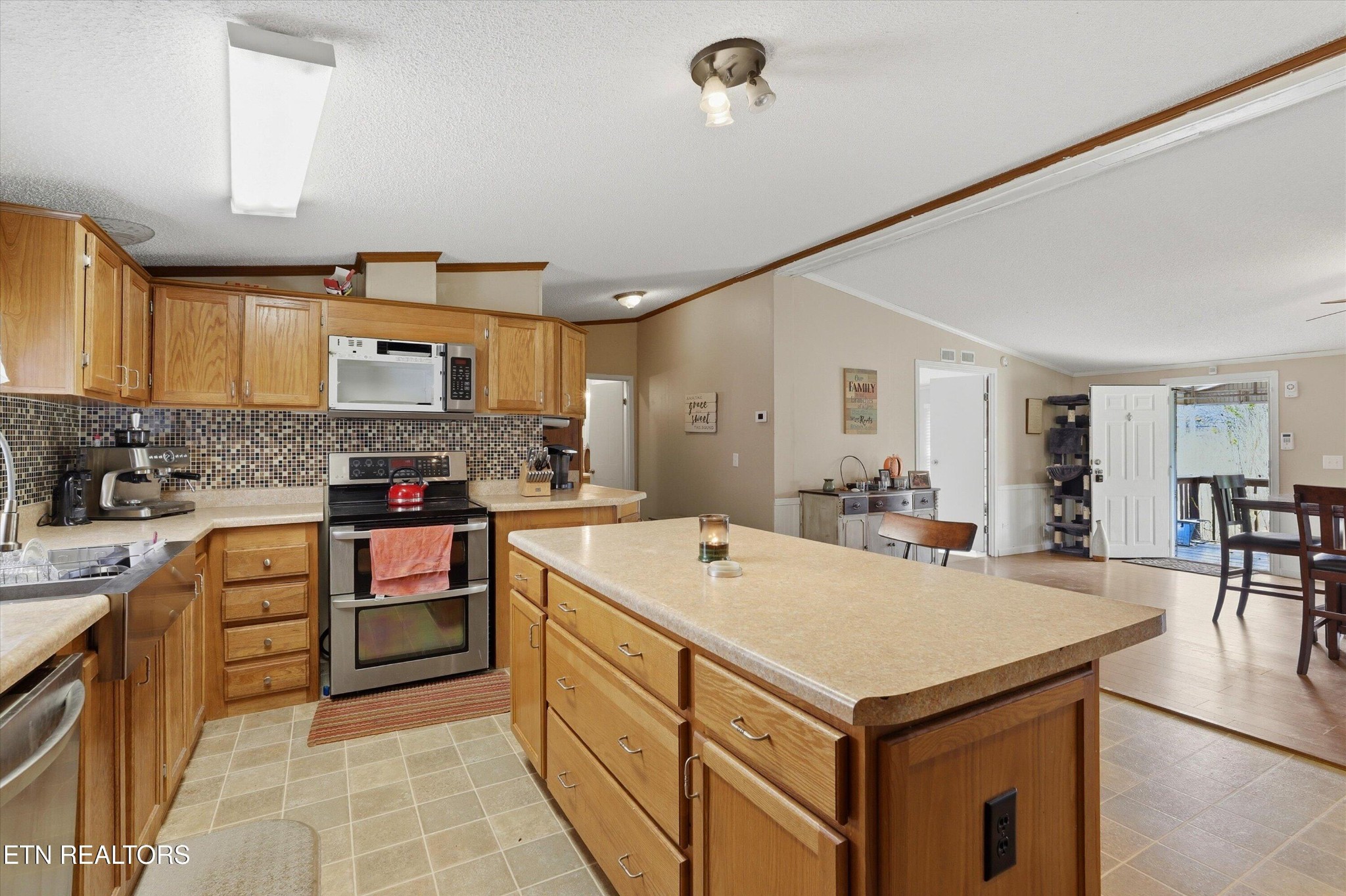 122 2nd Street Corryton TN 37721
