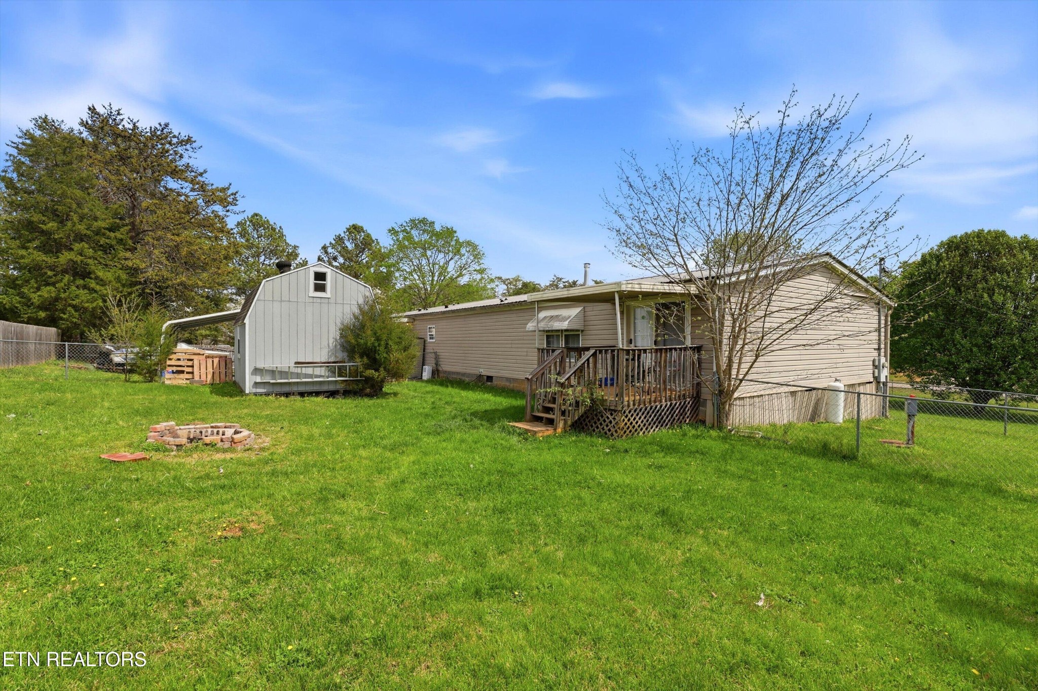 122 2nd Street Corryton TN 37721