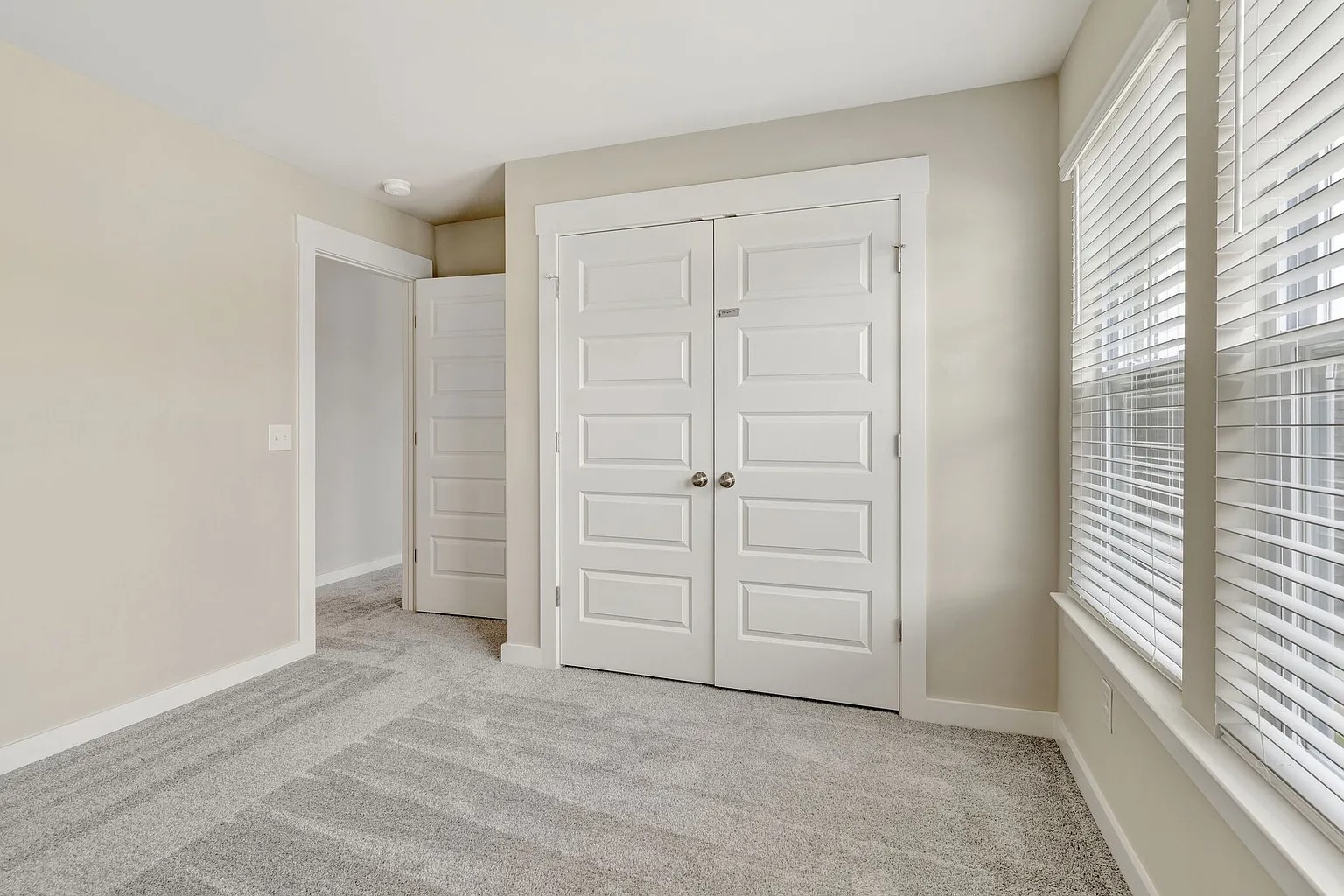 861 Nightingale Avenue Hendersonville TN 37075