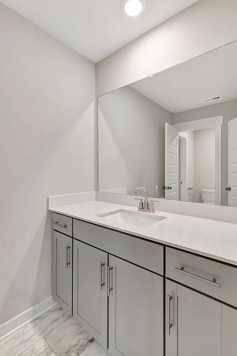 861 Nightingale Avenue Hendersonville TN 37075