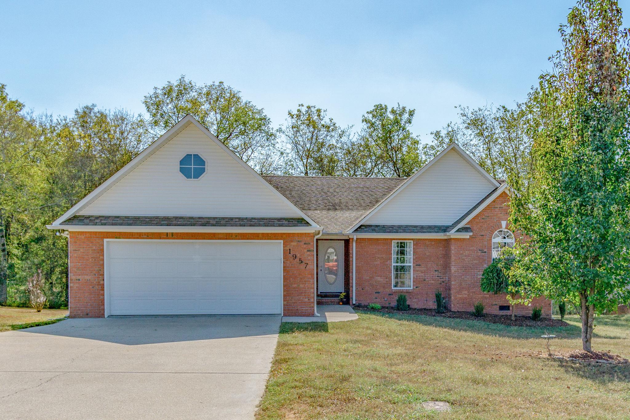 1957 Sheffield Lane Columbia TN 38401