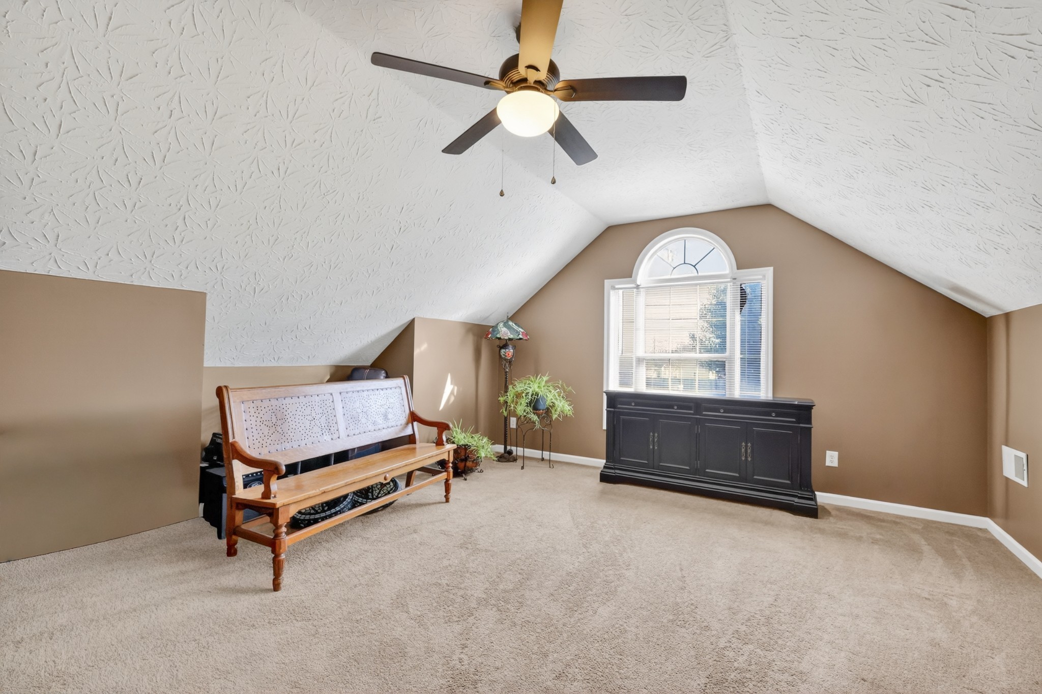 105 Hunterwood Drive White House TN 37188