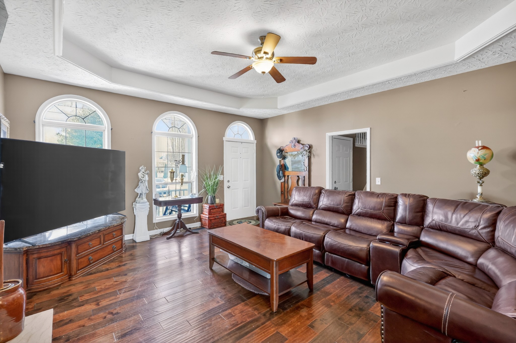 105 Hunterwood Drive White House TN 37188