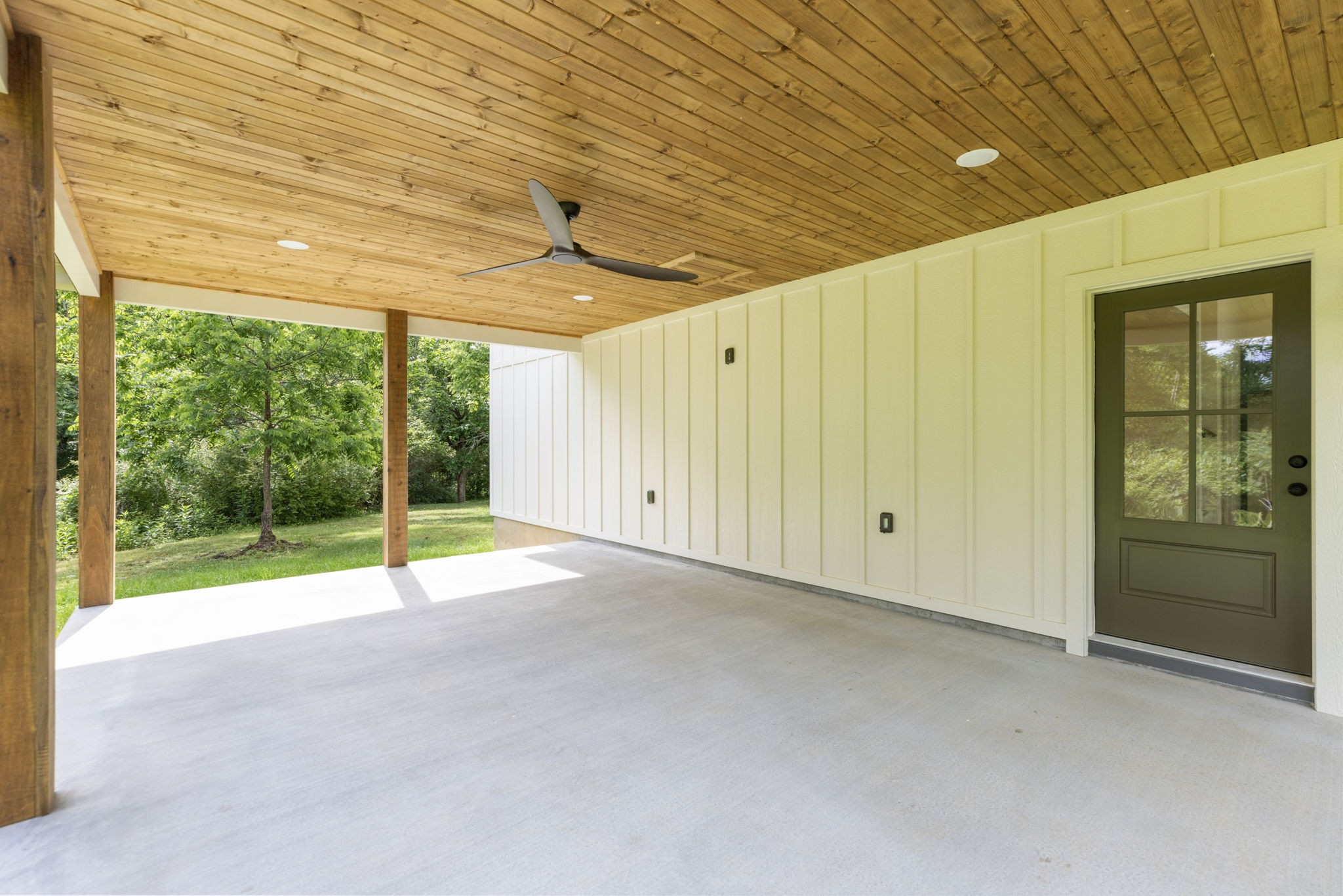 97 Barnwell Avenue Centerville TN 37033