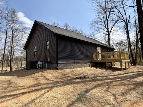 1007 Mt Olive Road Westmoreland TN 37186