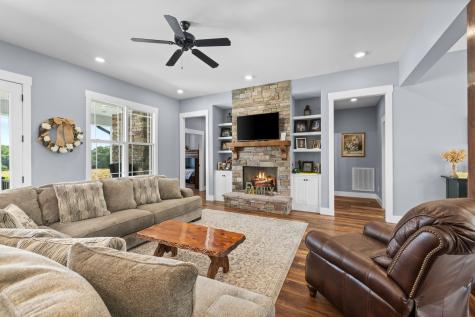 1225 Collins Lane Huntland TN 37345