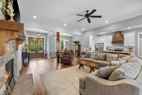 1225 Collins Lane Huntland TN 37345