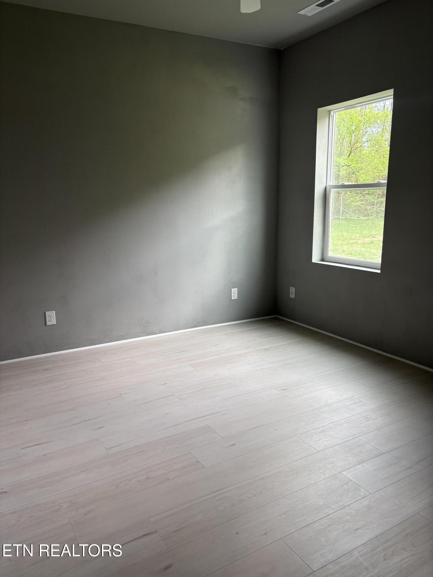 415 Woody Avenue Harriman TN 37748