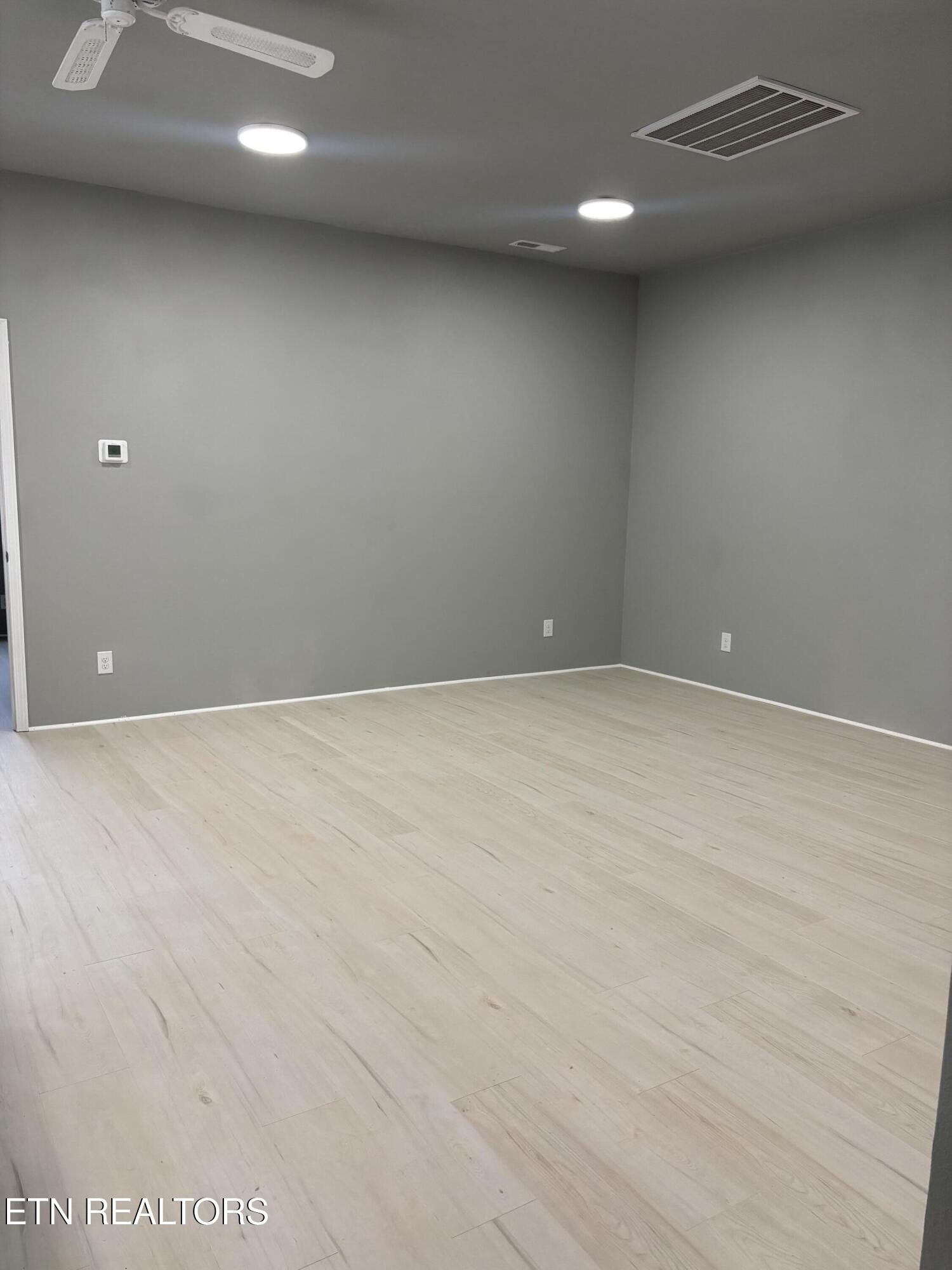 415 Woody Avenue Harriman TN 37748