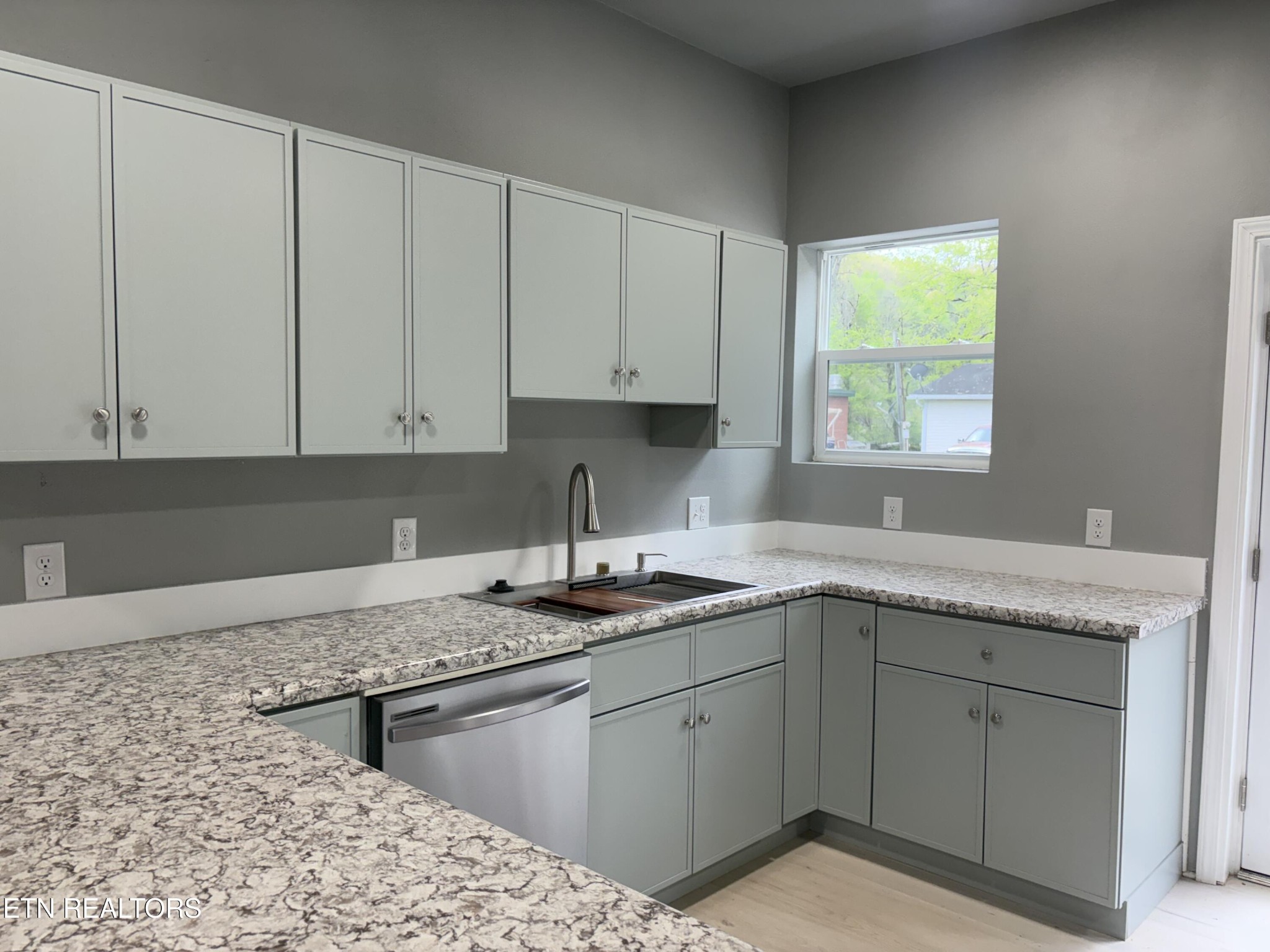 415 Woody Avenue Harriman TN 37748