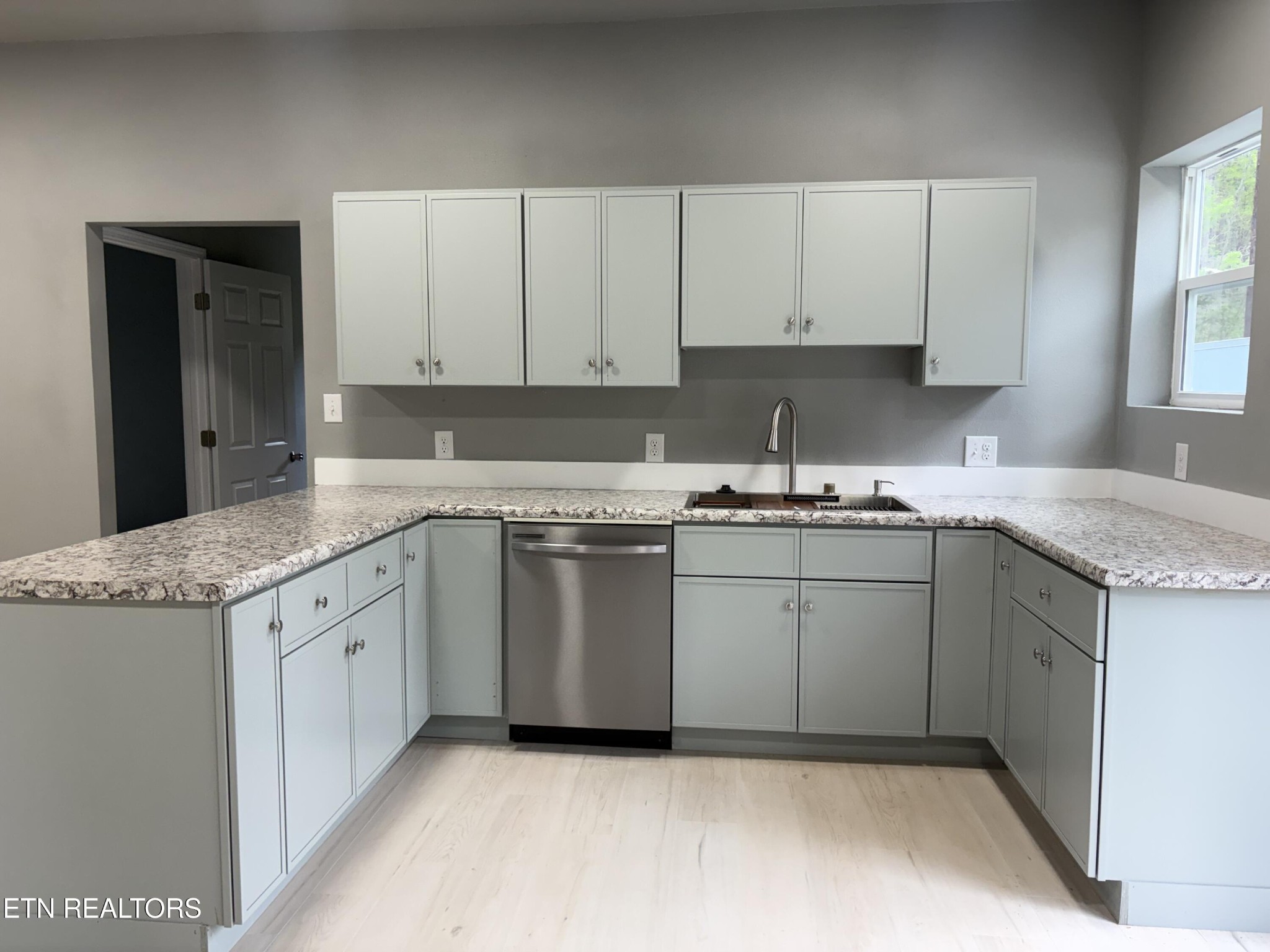 415 Woody Avenue Harriman TN 37748