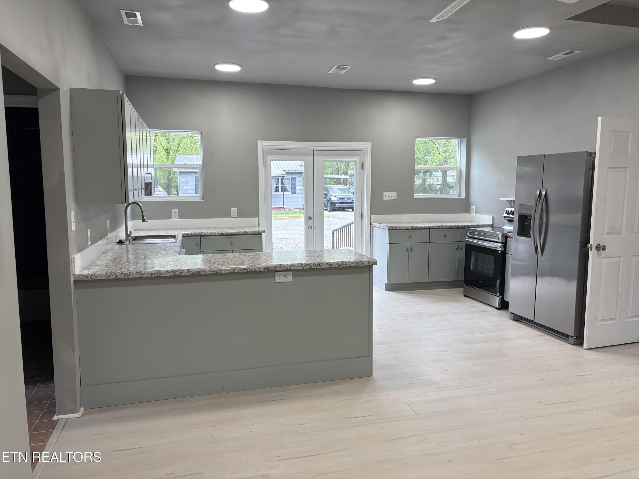 415 Woody Avenue Harriman TN 37748